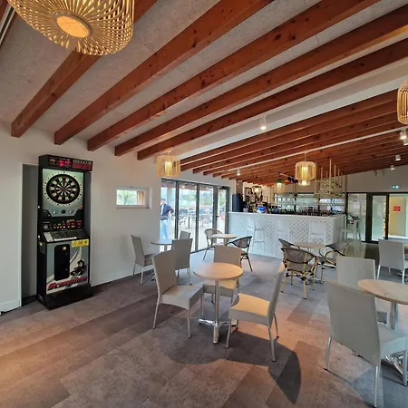 De Bayadene مكان تخييم